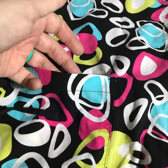 🆕🎉🛍Medium scrub top blouse 🛍👚 - Picture 6 of 8